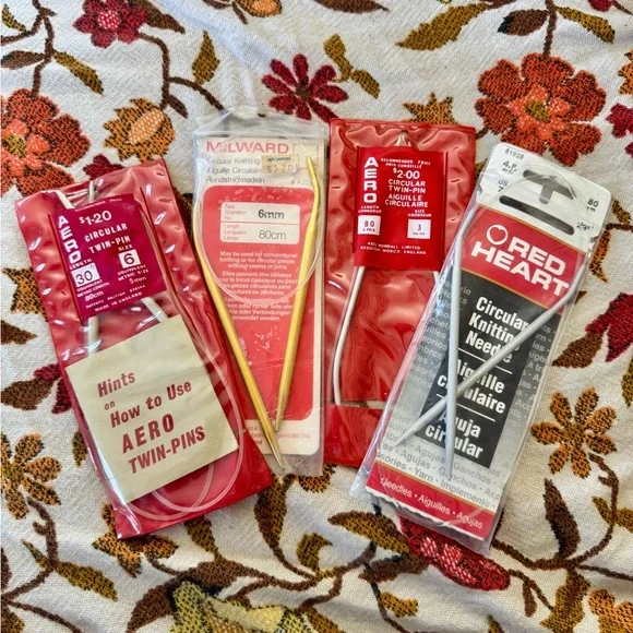 Circular Knitting Needles - Red - Picture 1 of 7